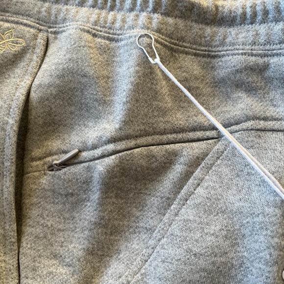 Johnny Wa Sport matching set. New with tags S pants M top - Picture 6 of 6